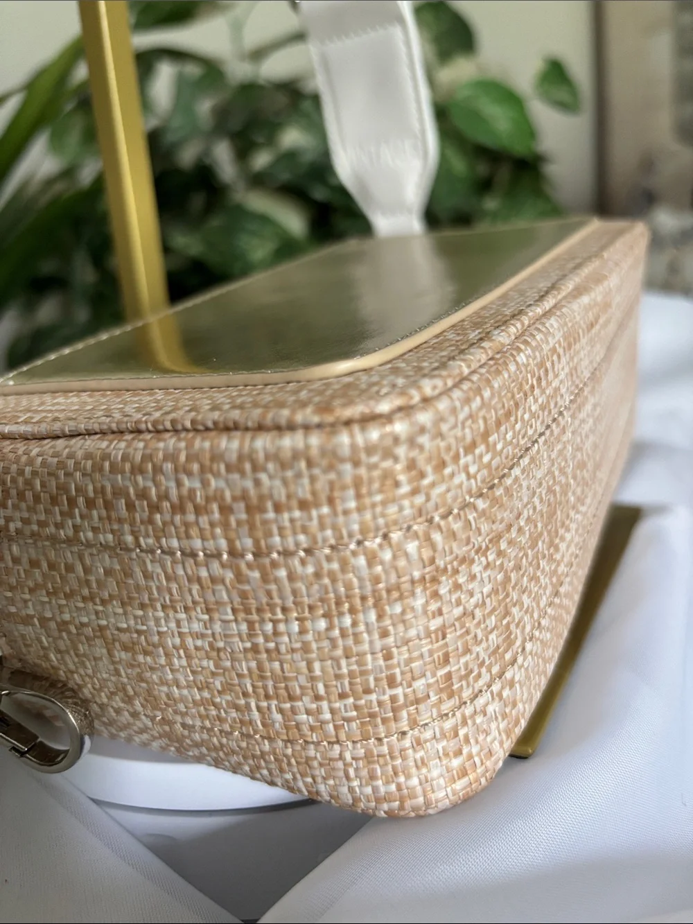 Vintage Havana Beige Woven Crossbody with Gold Star